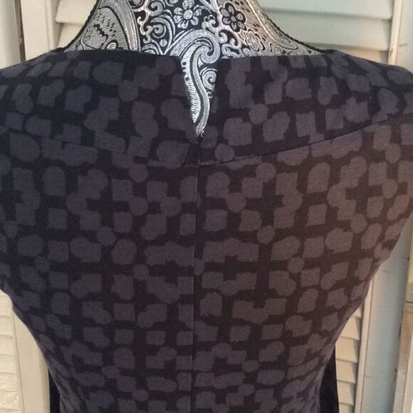 NWOT Trina Turk Tie Slight Flair Dress. Size 2 - Picture 14 of 16